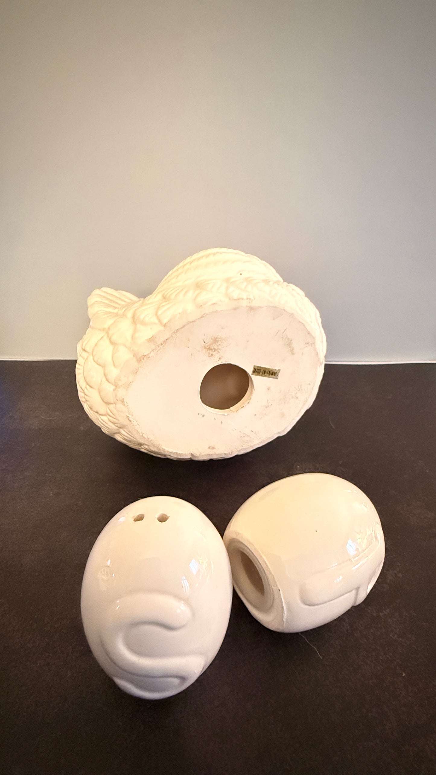 Hen table Napkin holder and Salt & Pepper Set