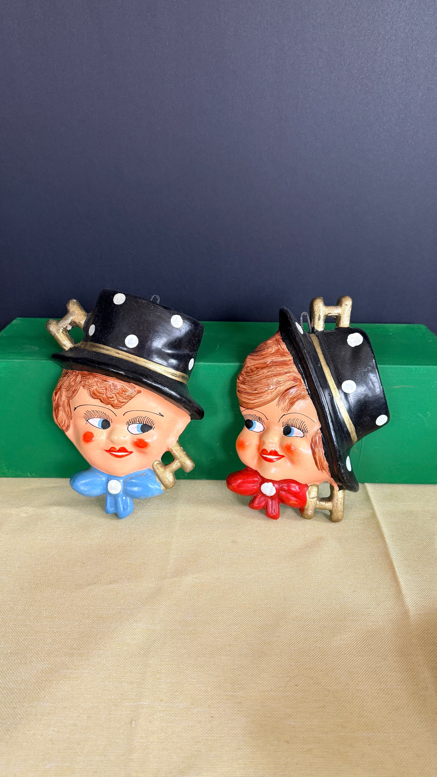 Boy & Girl in Top Hats Chalkware Decor