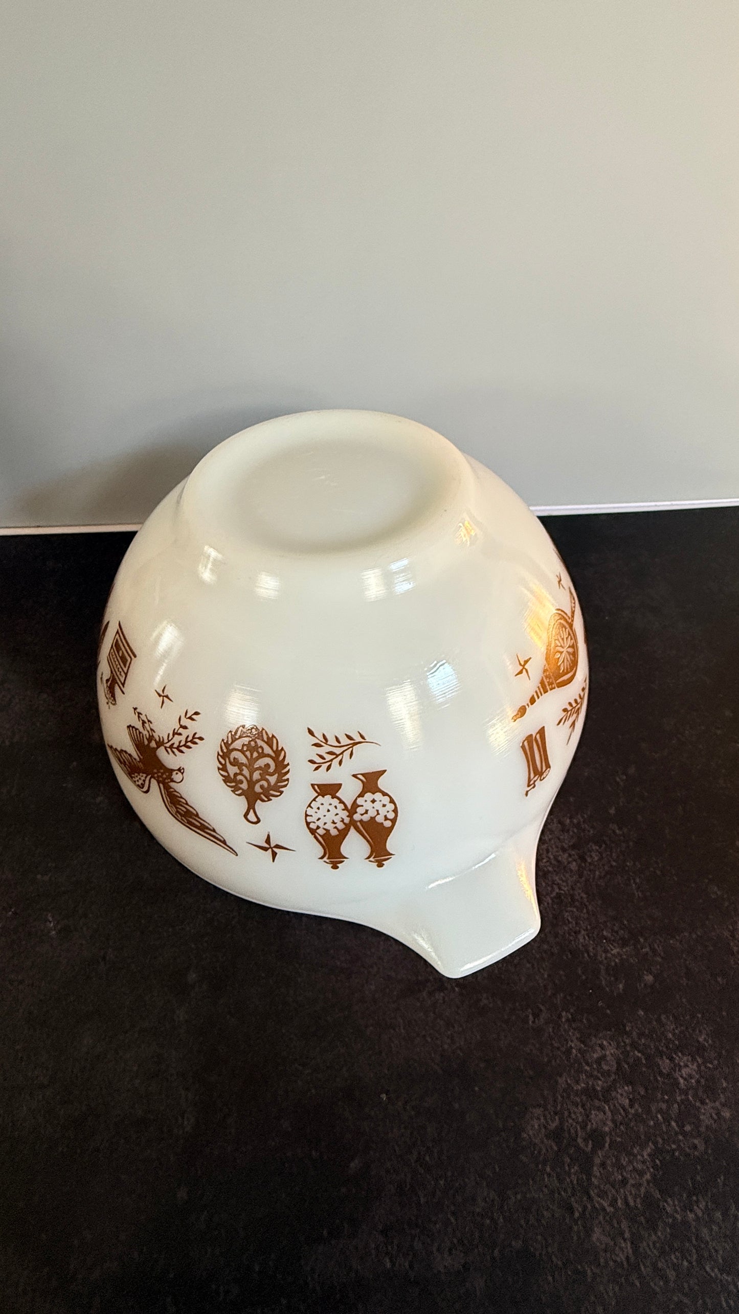 PYREX Early American Cinderella 401 Bowl