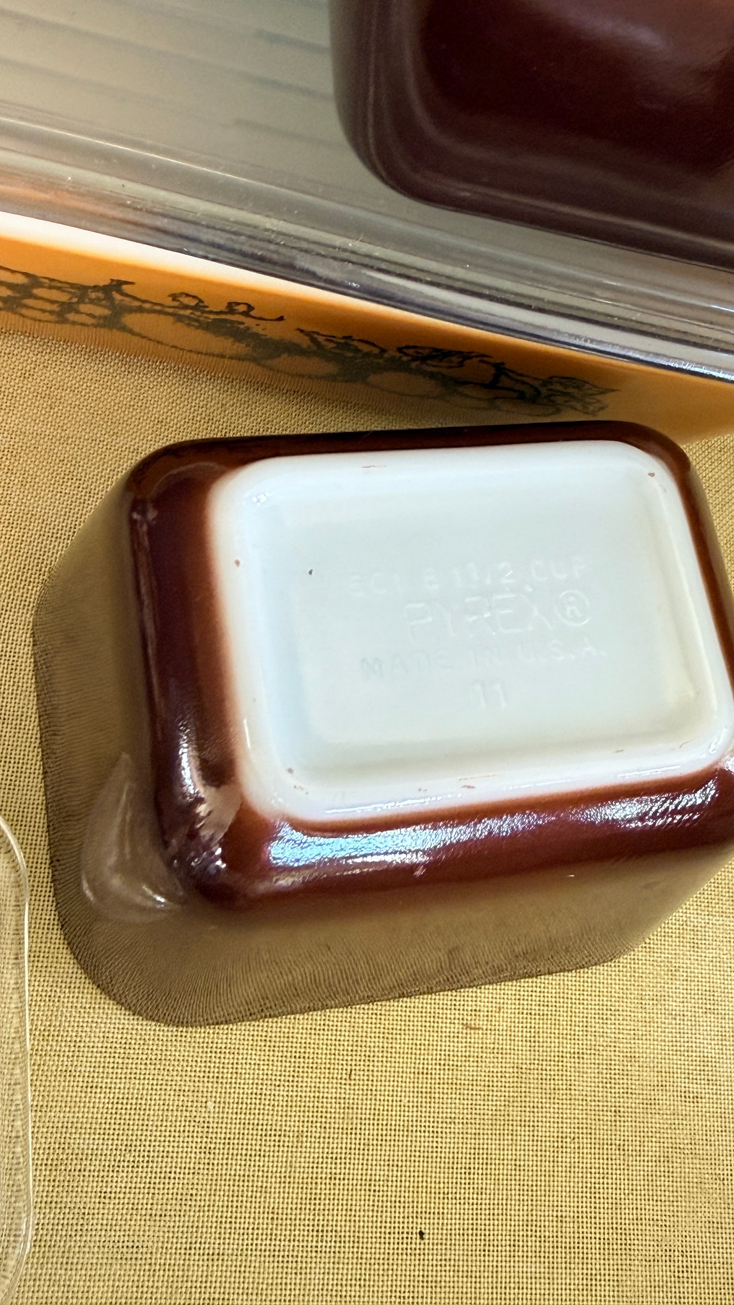 PYREX Old Orchard 4pc oven, refrig & Freezer Set