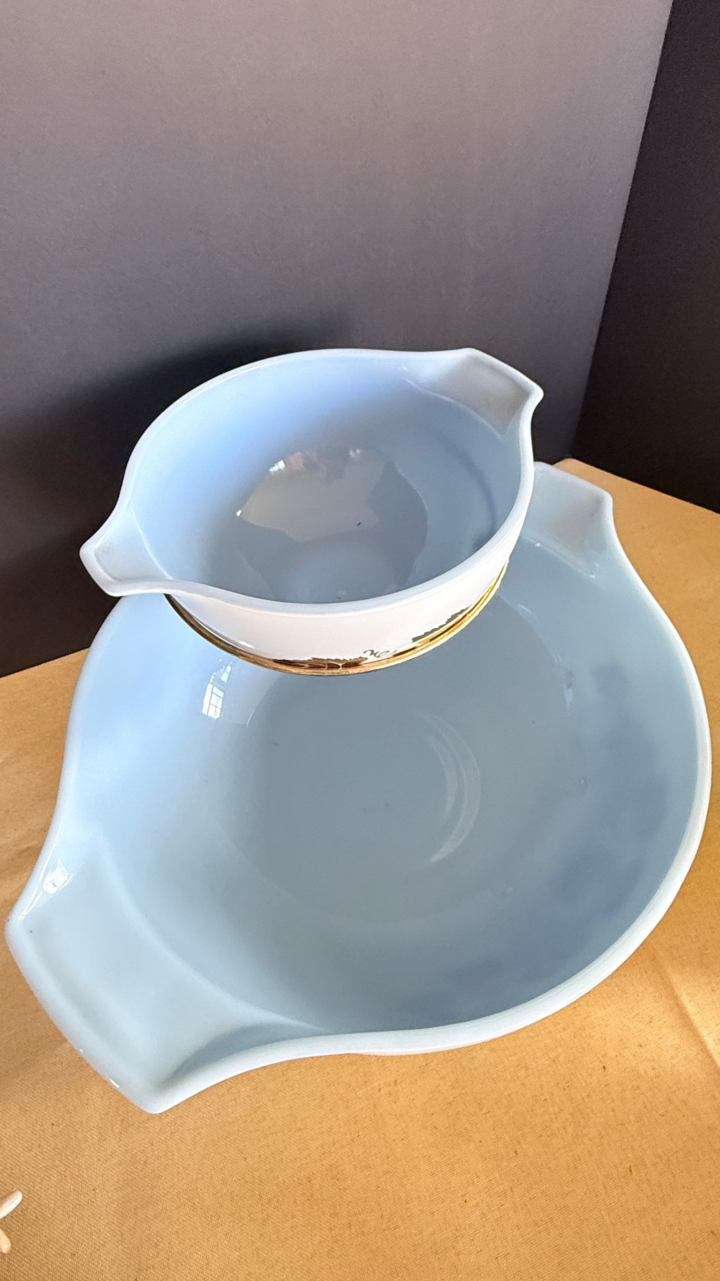 PYREX Promotional Gold Leaf Chip & Dip Set