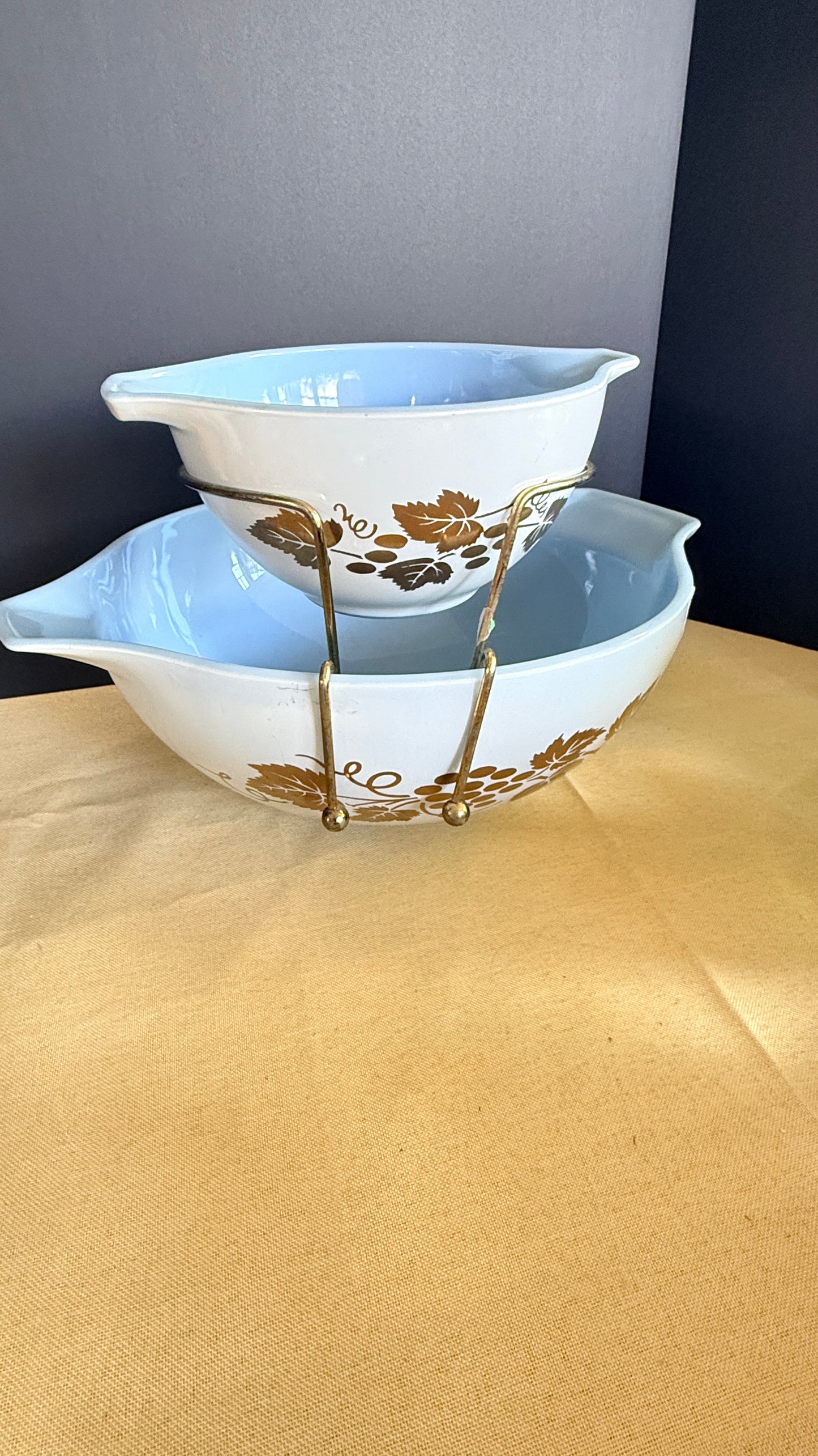 PYREX Promotional Gold Leaf Chip & Dip Set