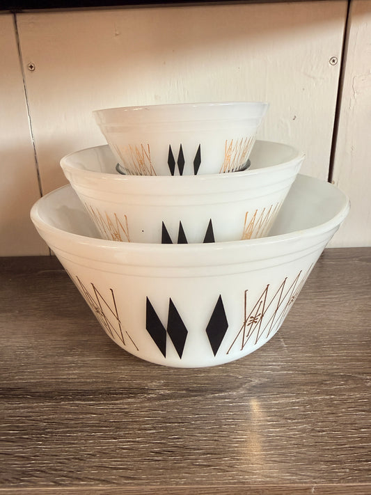 Federal Glass Atomic Diamond Point Nesting Bowls
