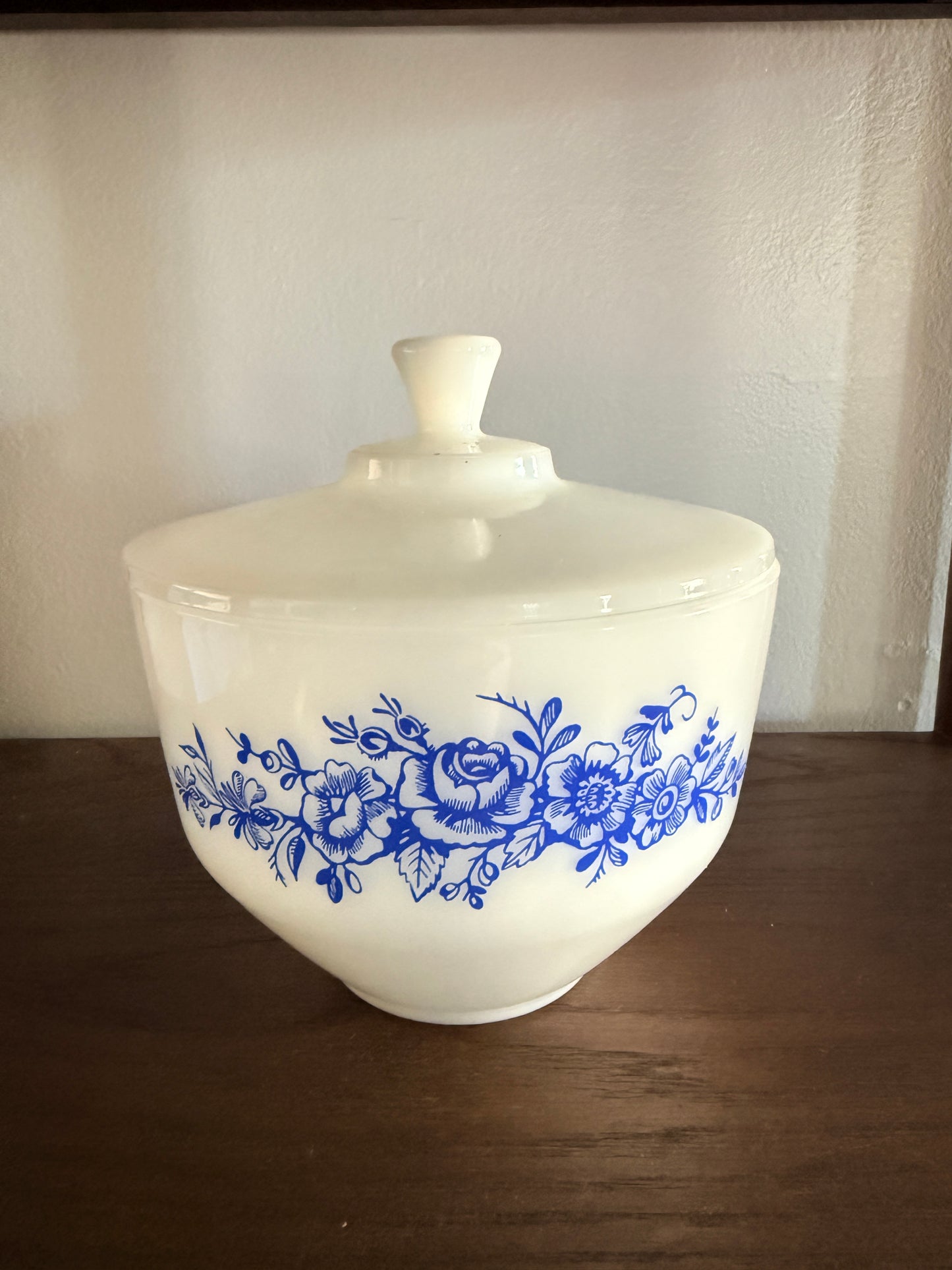 Federal Glass Blue Rose Lidded Mixing Bowl