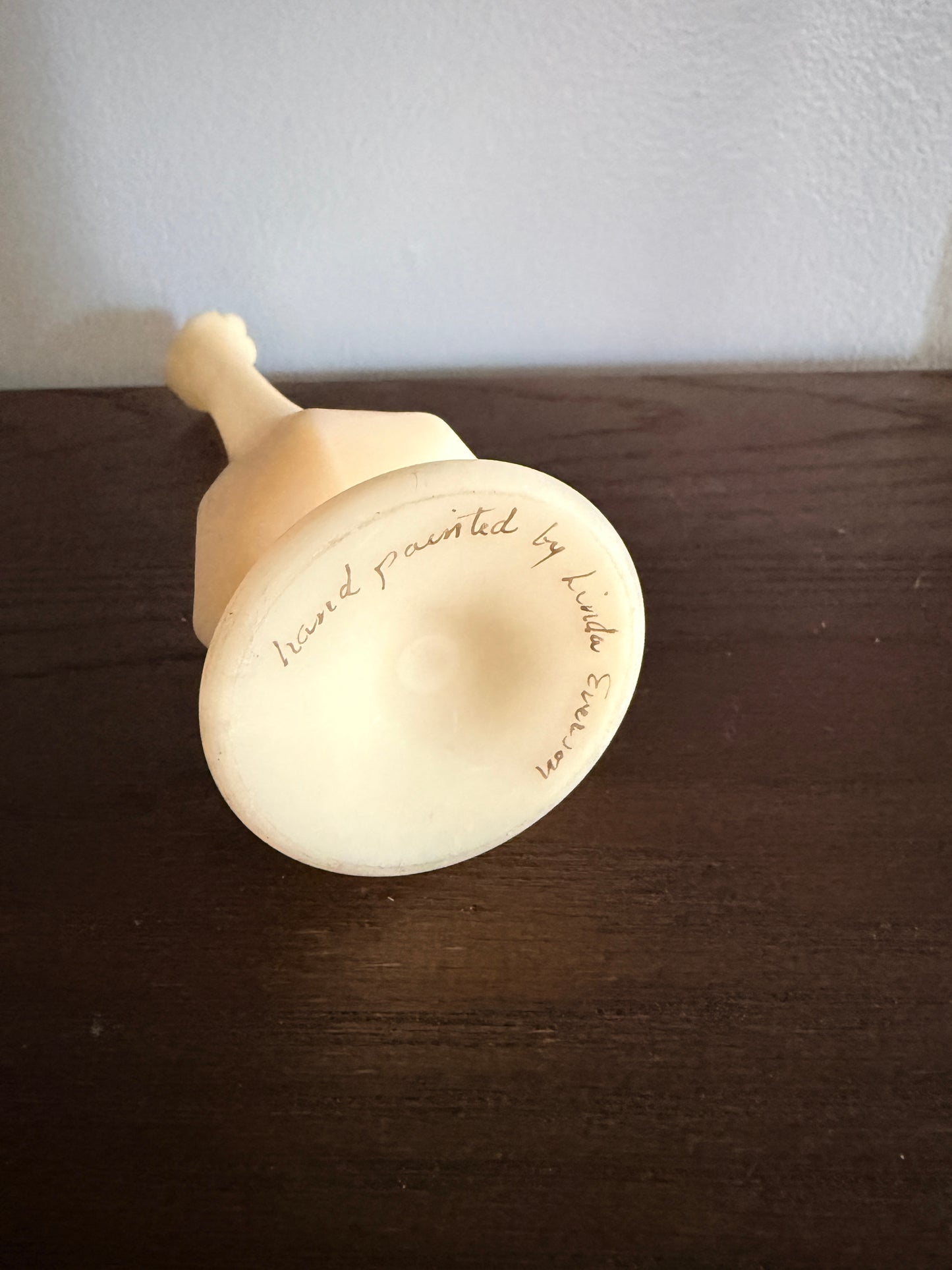 Fenton Custard Satin Daisy Bud Vase